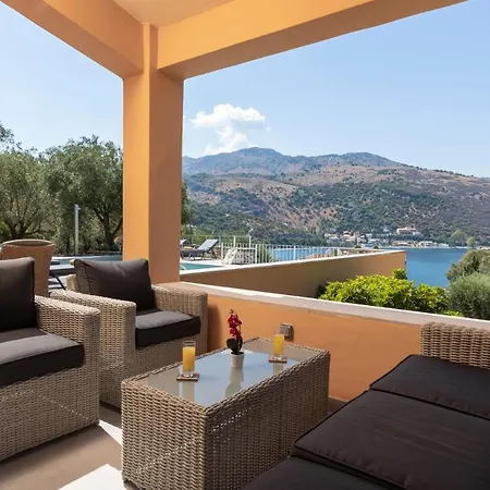 Villa Apanemia By