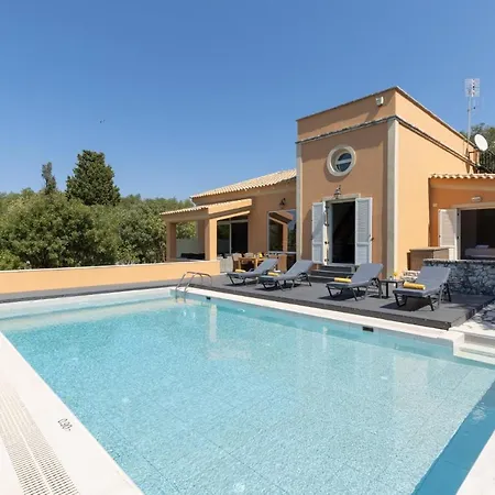 Villa Apanemia By *